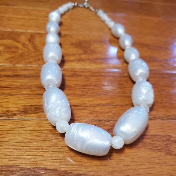 Charming Charlie's White pearl colored necklace.  Adjustable clasps.  New - Picture 1 of 6
